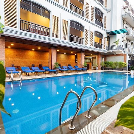 Blanc Smith Hotel Ciudad de Siem Riep Exterior foto