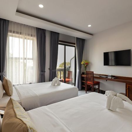 Blanc Smith Hotel Ciudad de Siem Riep Exterior foto