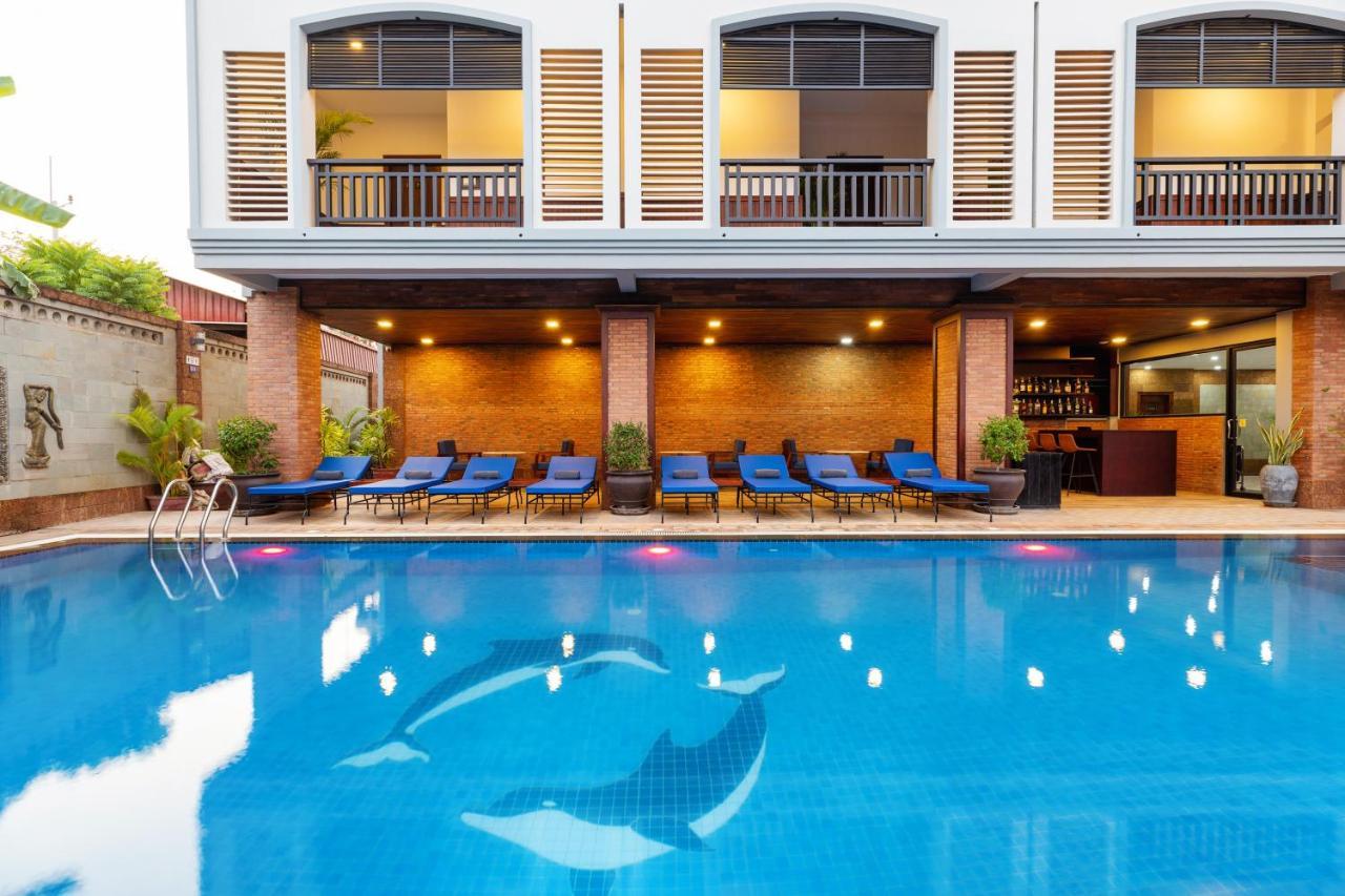 Blanc Smith Hotel Ciudad de Siem Riep Exterior foto