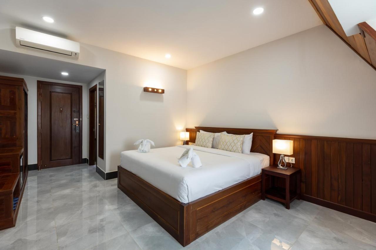Blanc Smith Hotel Ciudad de Siem Riep Exterior foto