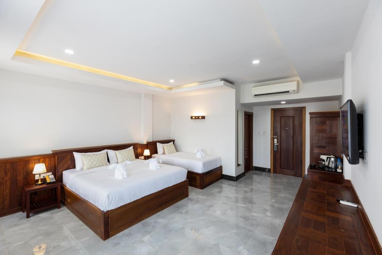 Blanc Smith Hotel Ciudad de Siem Riep Exterior foto