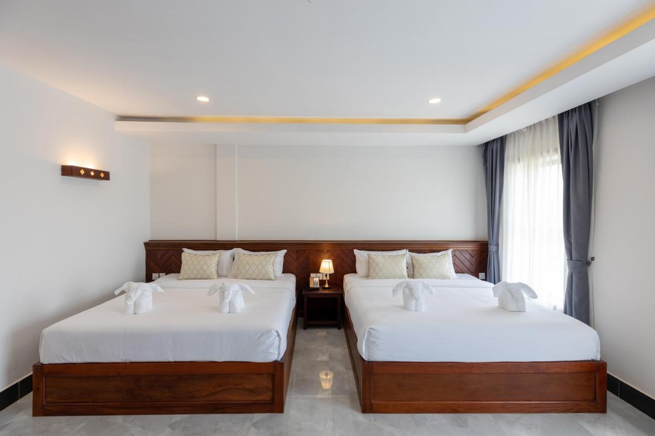 Blanc Smith Hotel Ciudad de Siem Riep Exterior foto