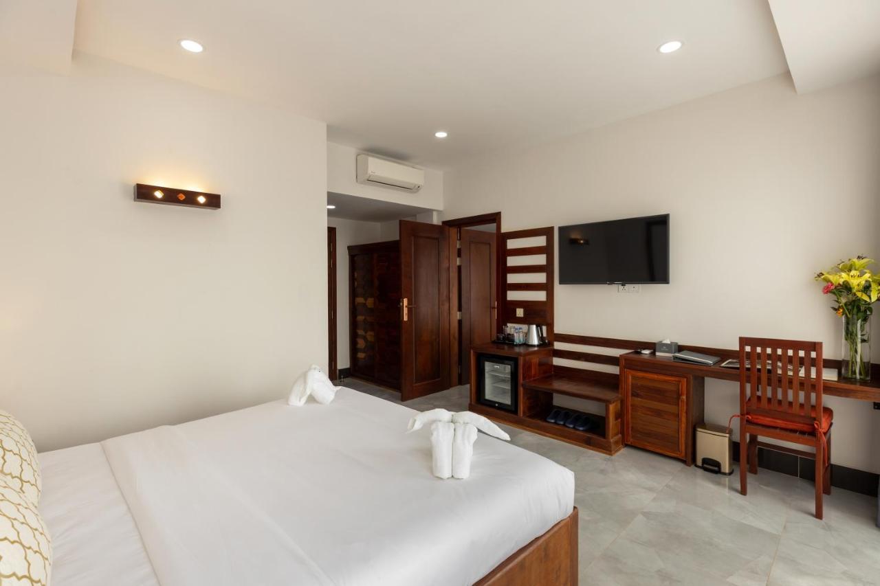 Blanc Smith Hotel Ciudad de Siem Riep Exterior foto