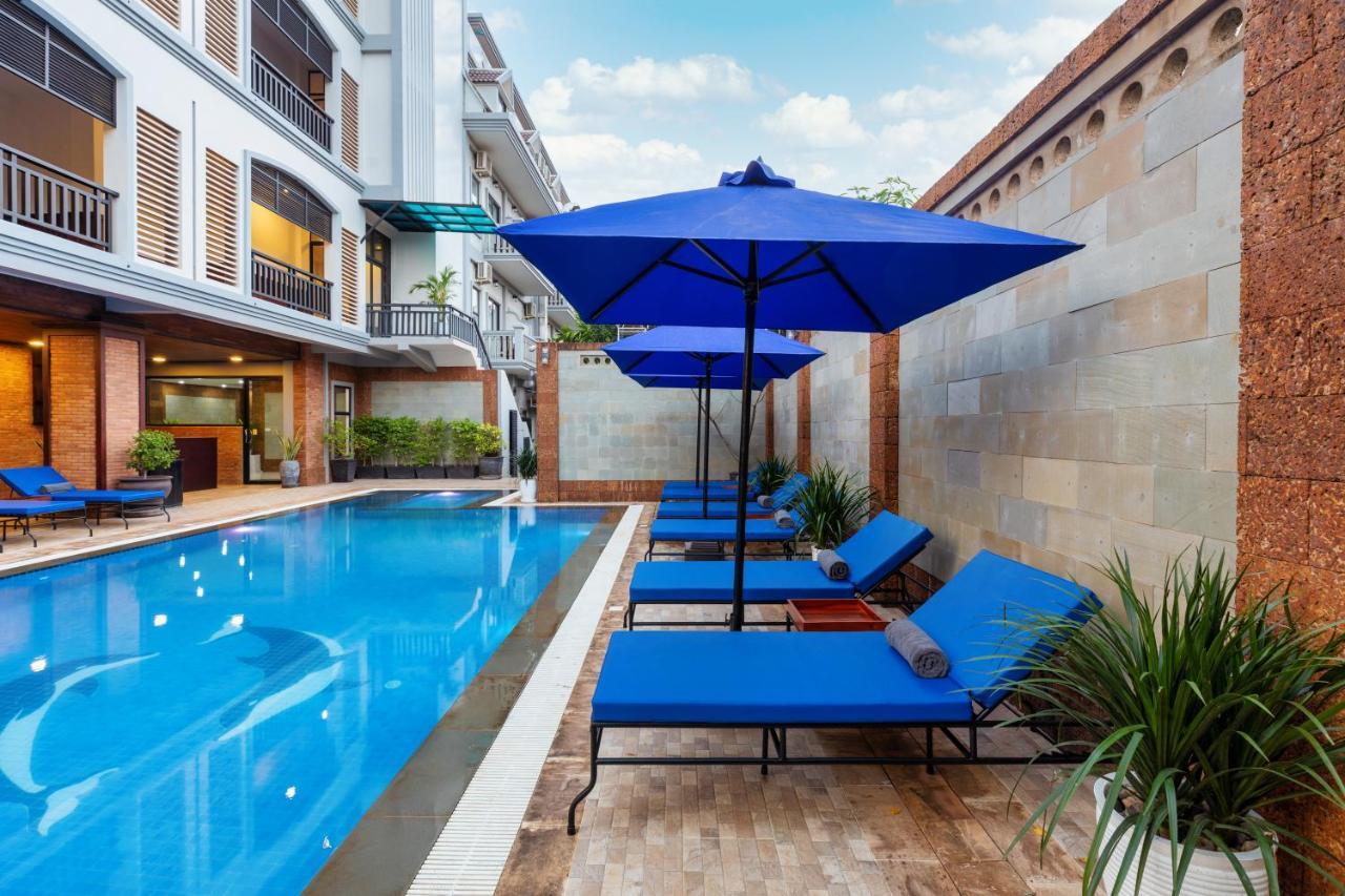Blanc Smith Hotel Ciudad de Siem Riep Exterior foto
