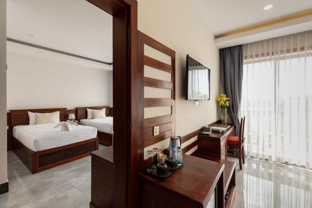 Blanc Smith Hotel Ciudad de Siem Riep Exterior foto