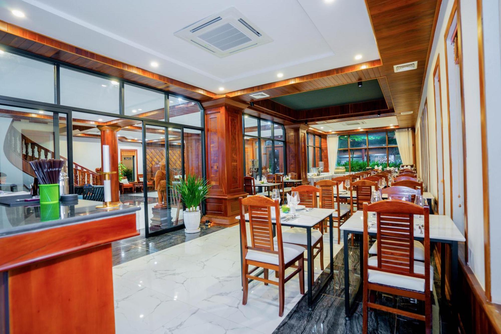 Blanc Smith Hotel Ciudad de Siem Riep Exterior foto
